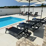 Victoria Istra Heated Pool Fenced Garden Villa Nova Vas (Brtonigla)