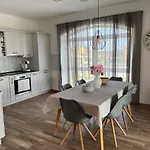Victoria Istra Heated Pool Fenced Garden *