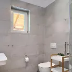 Victoria Istra Heated Pool Fenced Garden *