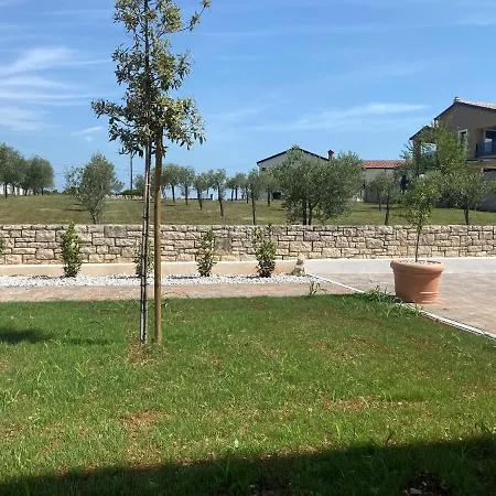 Victoria Istra Heated Pool Fenced Garden Villa