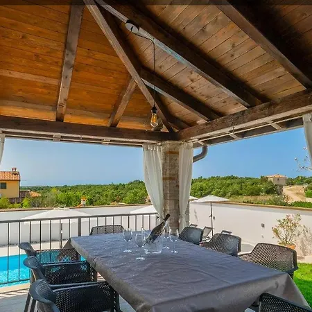 Villa Victoria Istra - Heated Pool